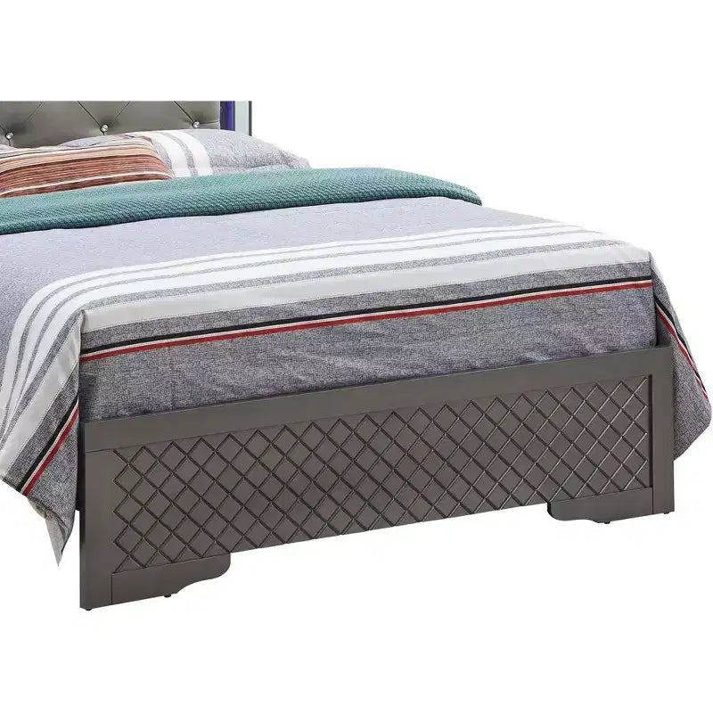 Verona and King Panel Beds
