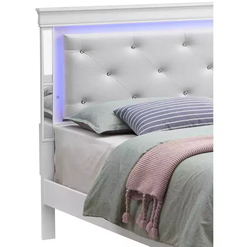 Verona and King Panel Beds