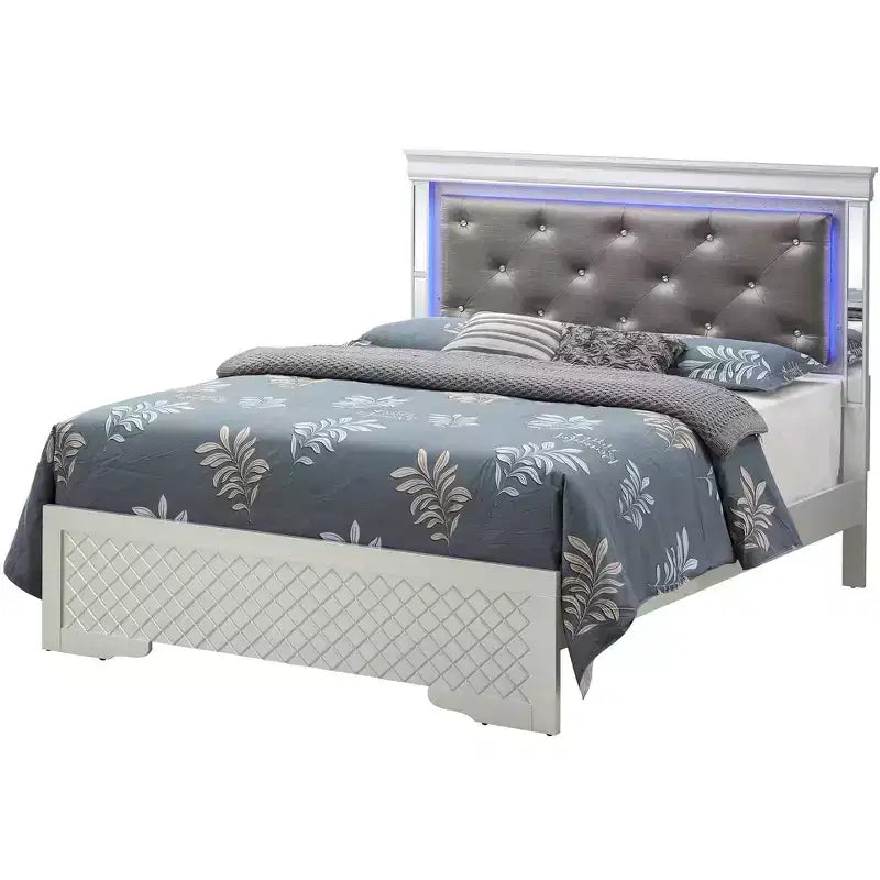 Verona and King Panel Beds